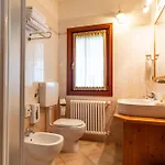 & Restaurant Al Trivio Altana